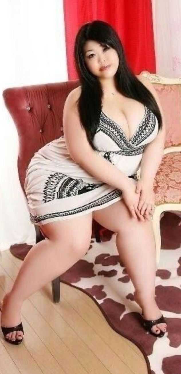 Ким Кардашьян в образе Клаудии Альенде