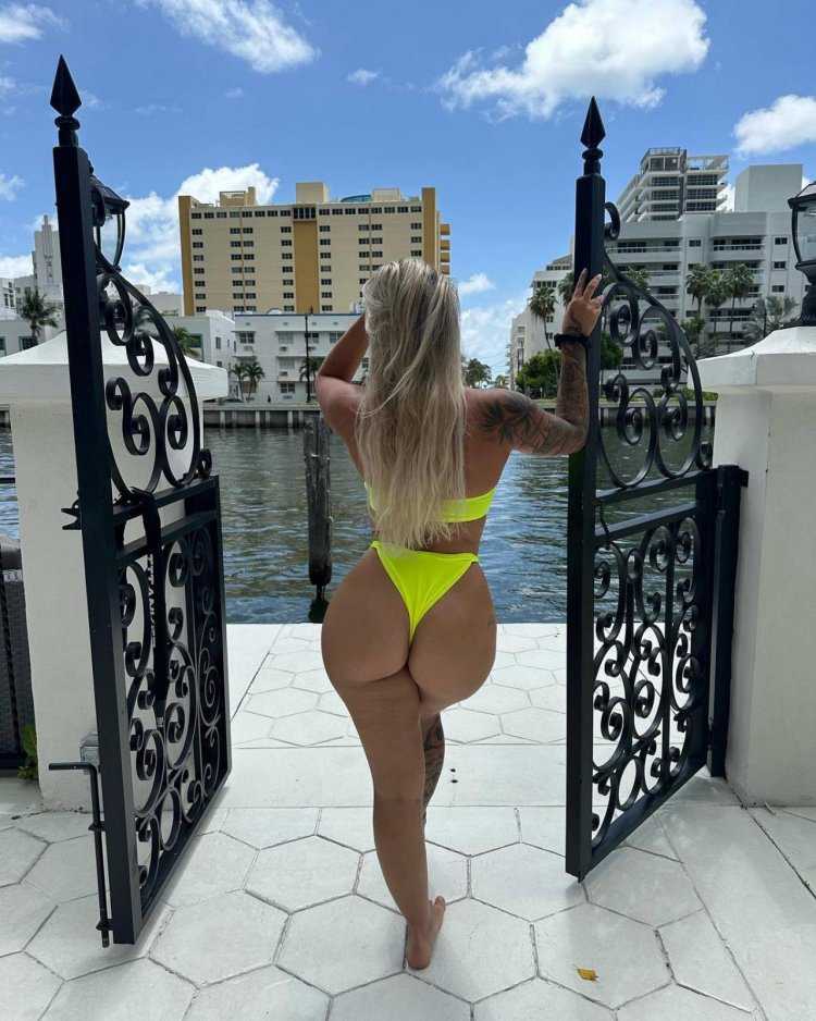 Самая красивая попка64