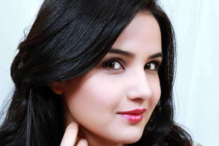 Жасмин Абделлатиф