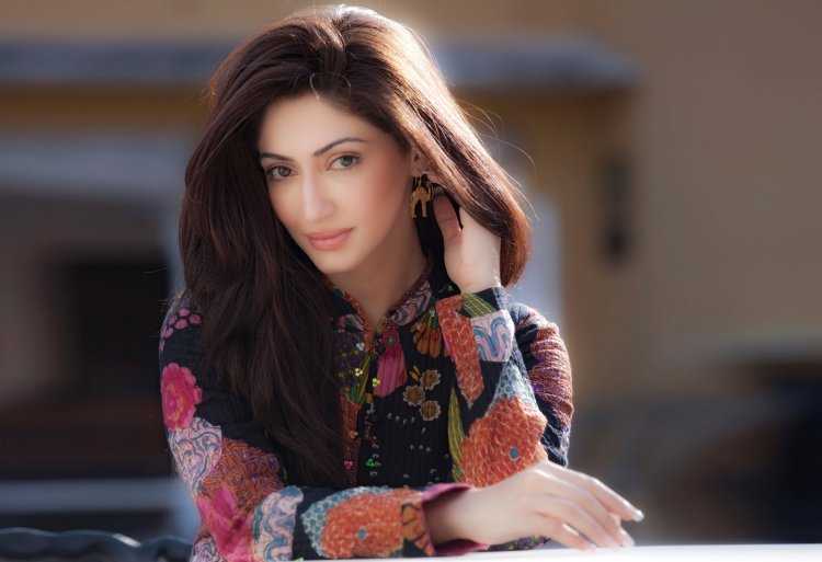 Крити Мальхотра