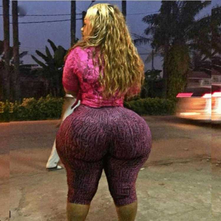 Самые крупные большие задницы10