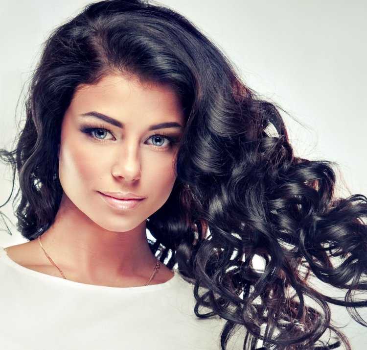 Кудри шатенка