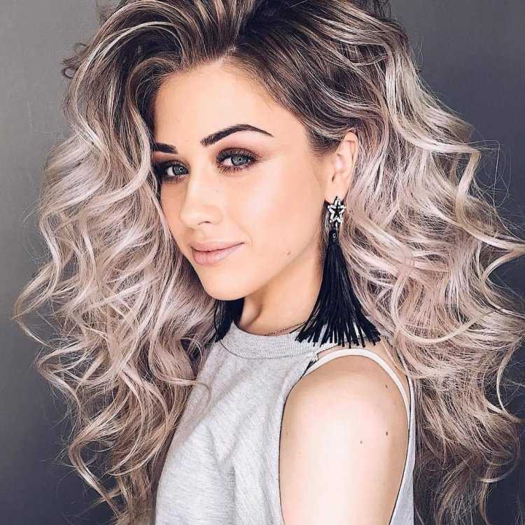 Объемные кудри на средние волосы