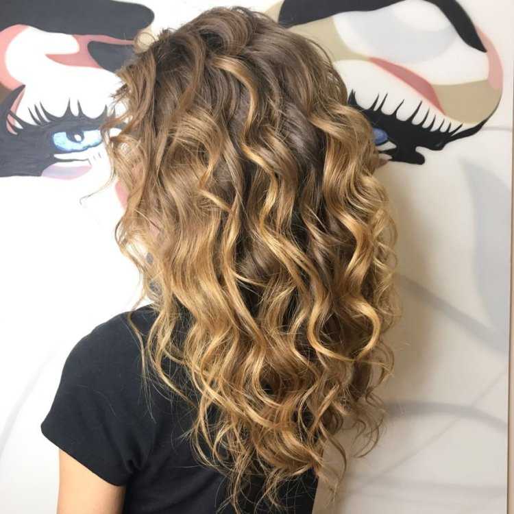 Прическа серф Локоны