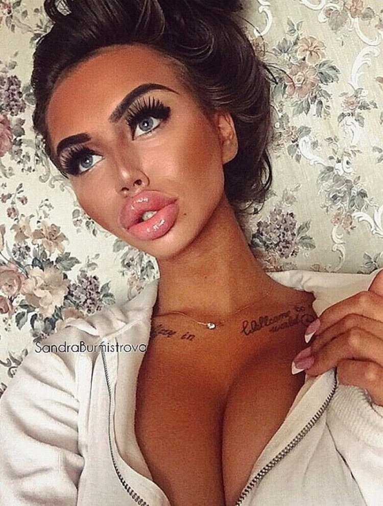 Виктория Джун губы