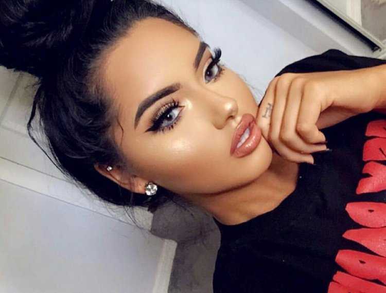 Украинская Ким Кардашян Алена Омович