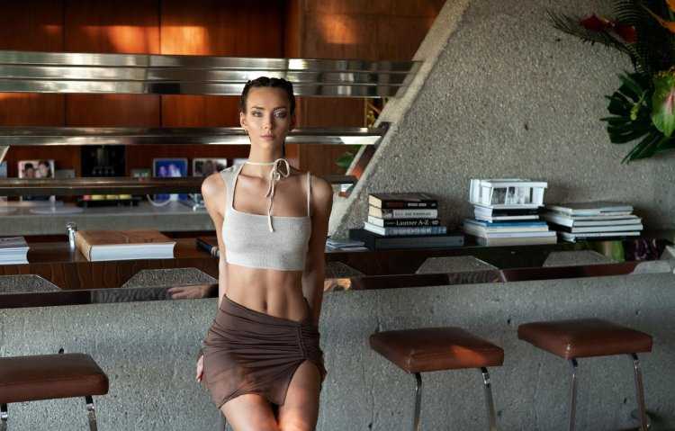 Скандинавские брюнетки8