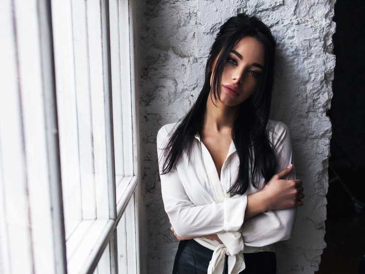 Красивые девушки брюнетки