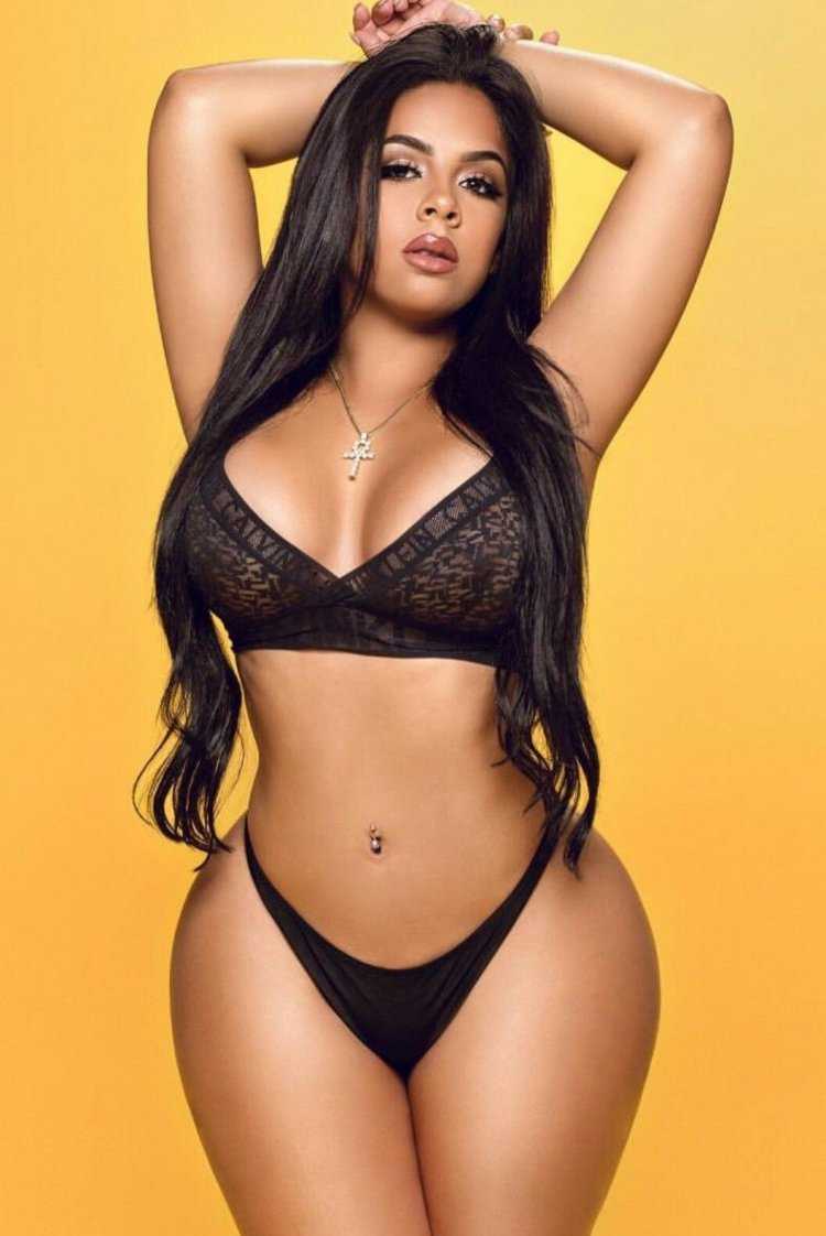 Val Cortez титиняшка