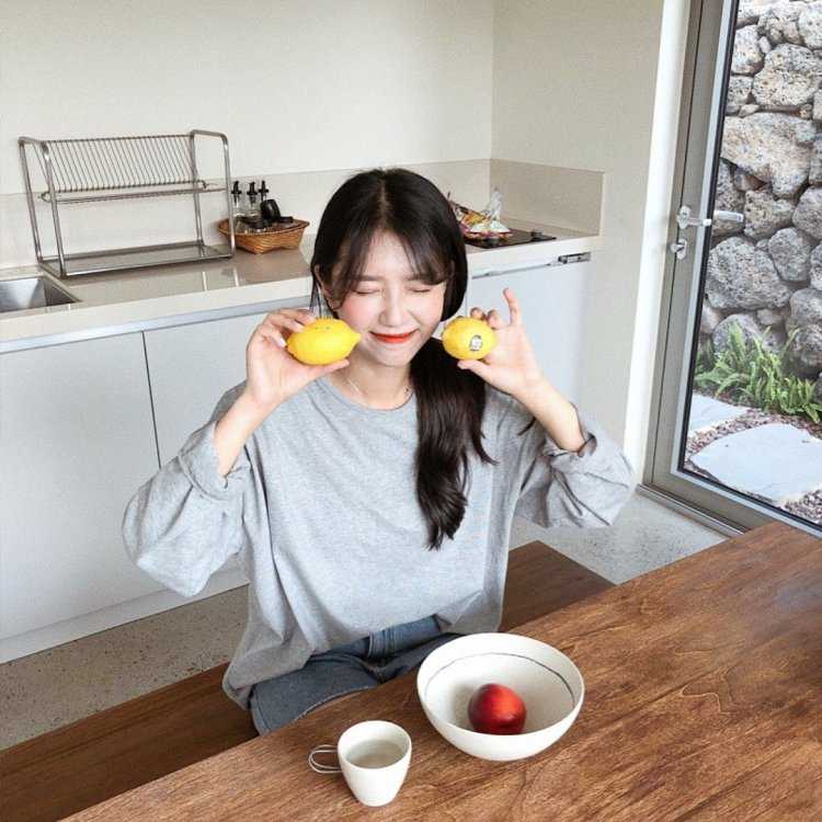 Кореянка утром