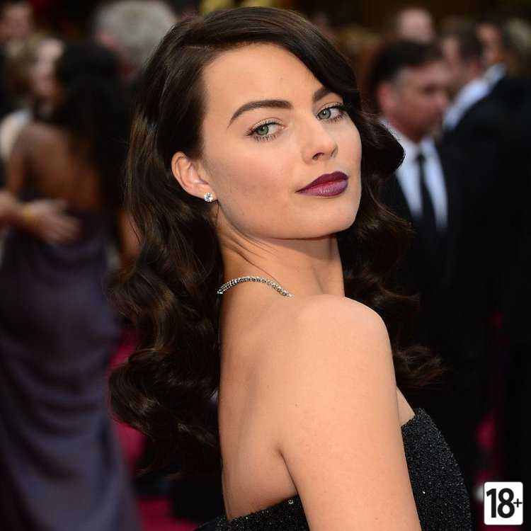 Марго Робби с темными волосами