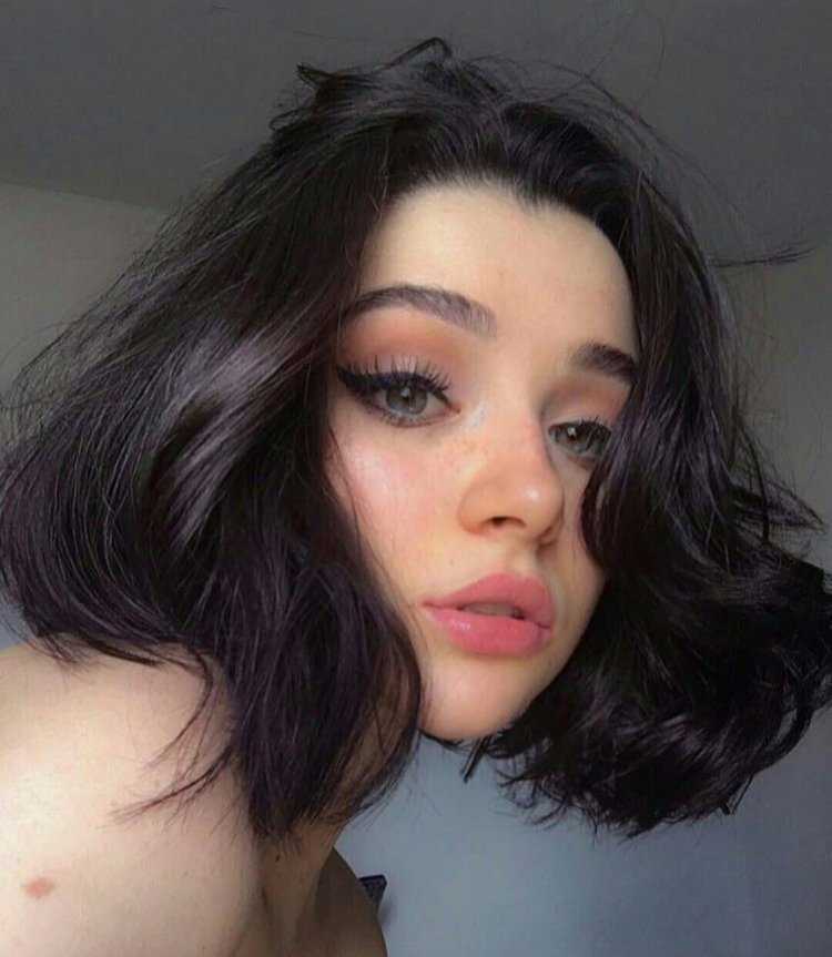 Мишель Алвес черное каре