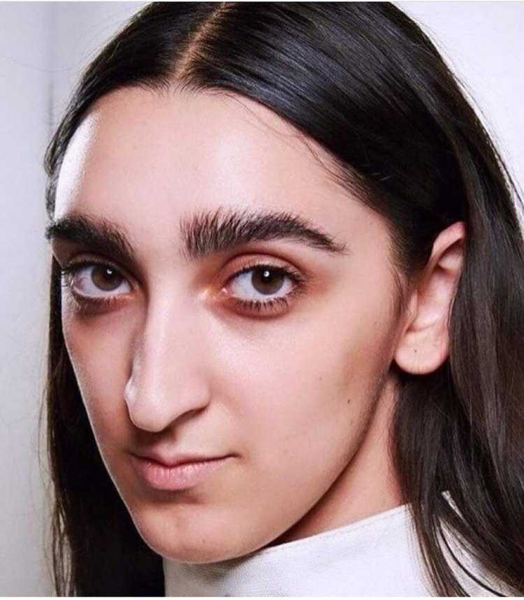 Модель гуччи армянка Армине Арутюнян