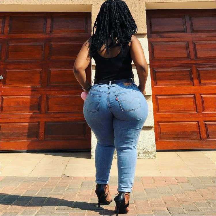 Мамочки с изумительными ягодицами