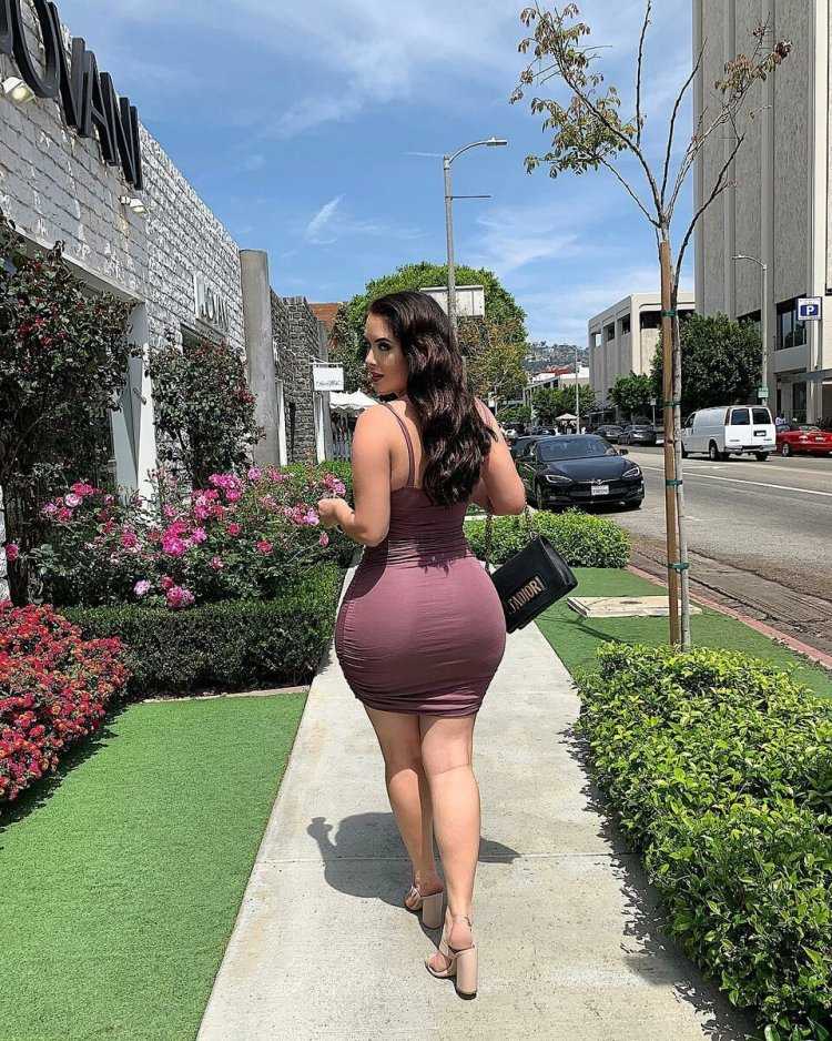 Американка Холли Лиа