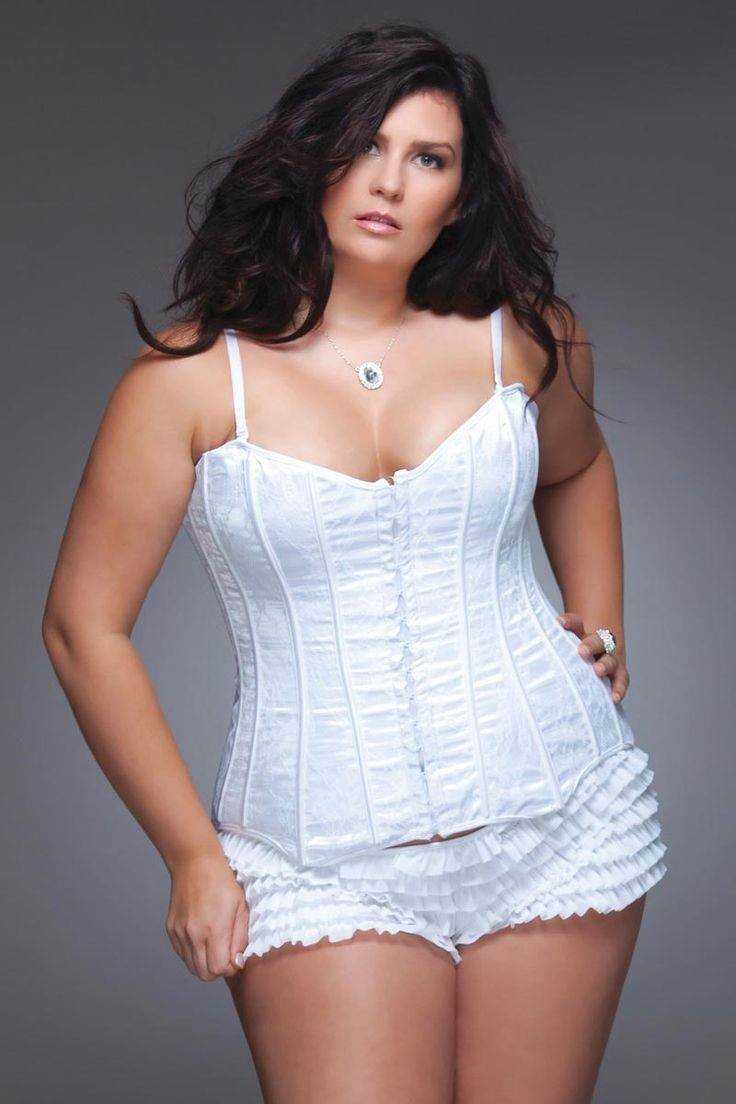 Даниэла Ломбарди Plus Size