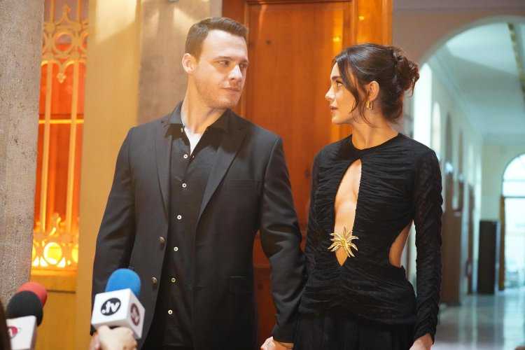 Соблазнительная жена Турчанка в возрасте 50 лет