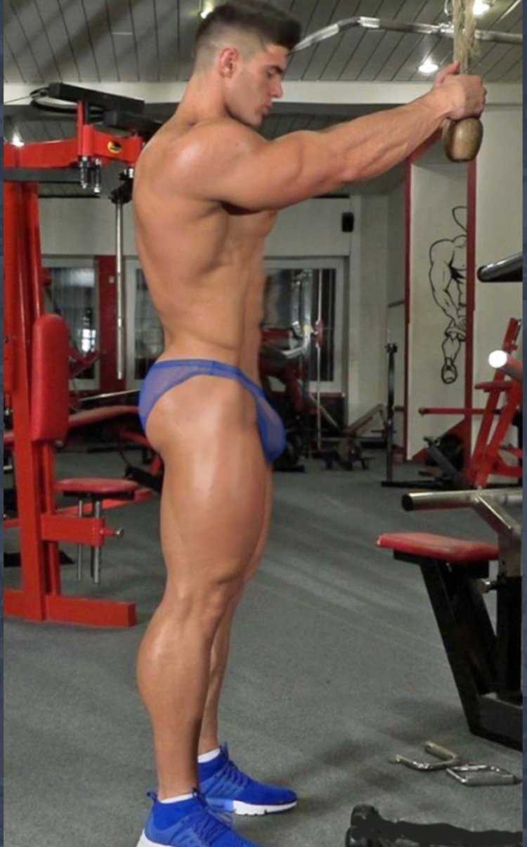 Накачанные яоодицы у мужчин