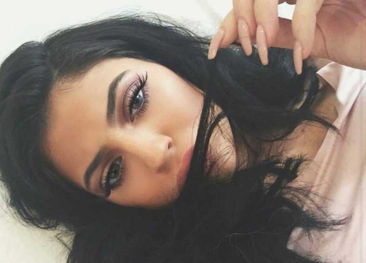 Кайли Дженнер глаза