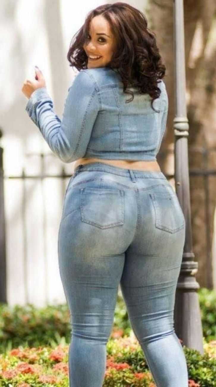 Крупные бедра домохозяек