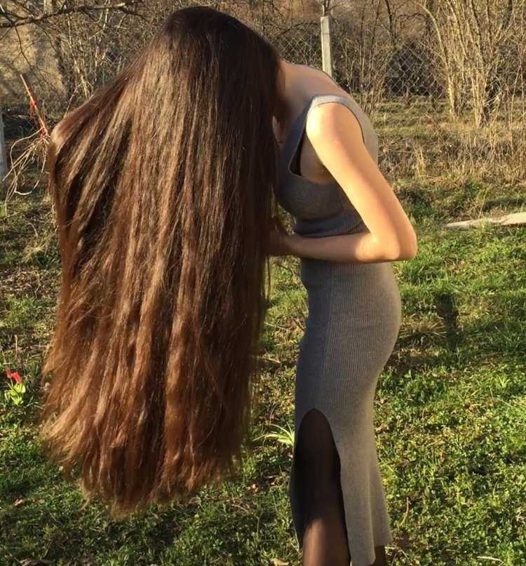 Очень длинные и густые волосы