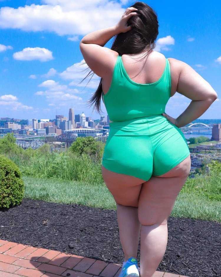 Стефани Гонсалес Plus Size