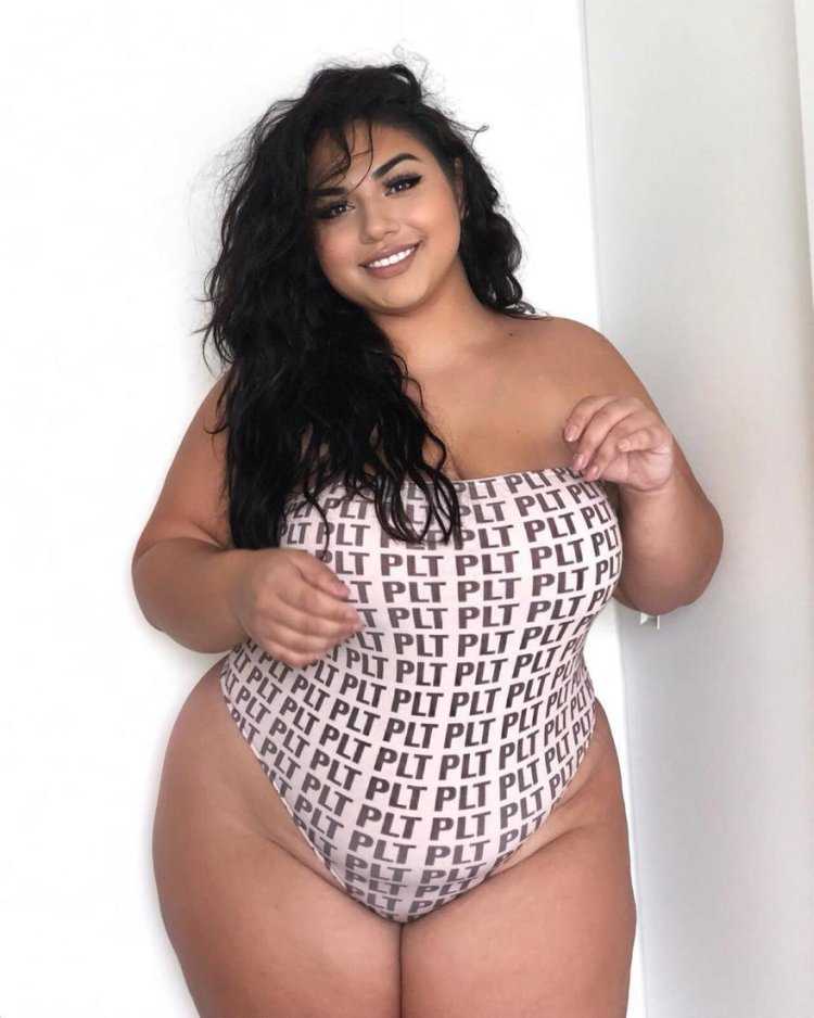 Крупные арабские женщины