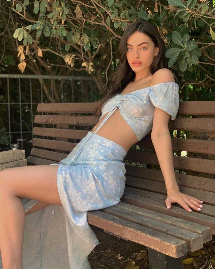 Яэль Шелбия Возраст