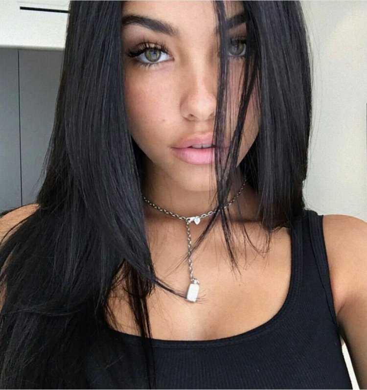 Мэдисон бир с темными волосами