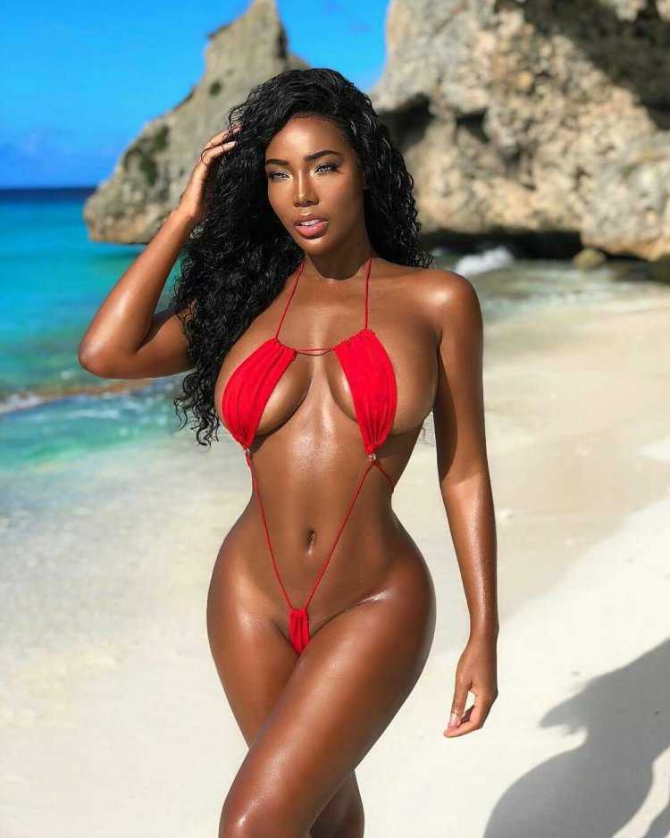 Monifa Jansen горячие