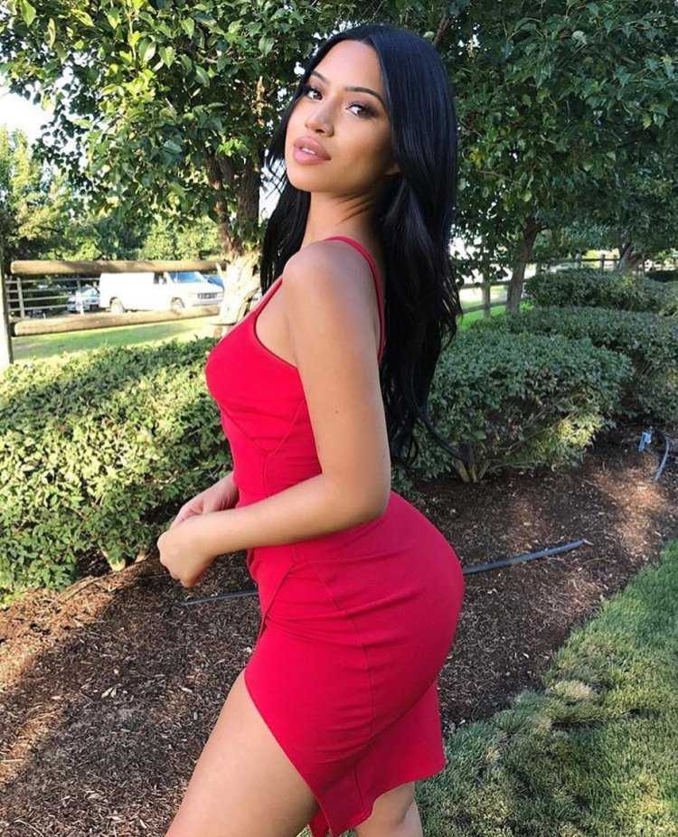 Georgia Salpa в Нижнем белье