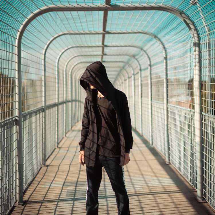 Человек в капюшоне Эстетика