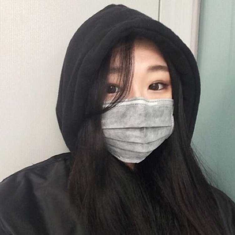 Кореянки с закрытым лицом