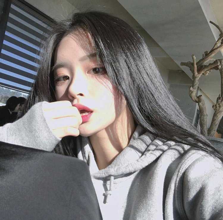 Uzzlang Кристина