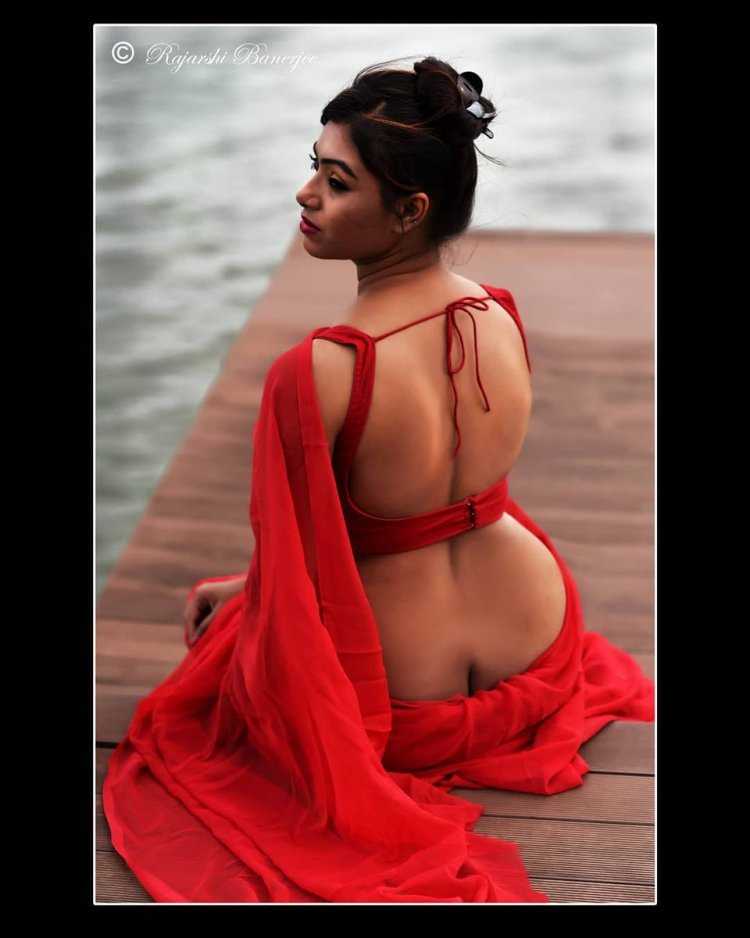 Попки индийских актрис