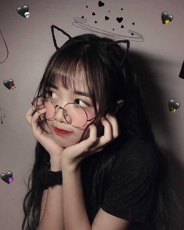 Кореянка с рожками