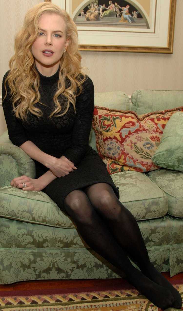 Николь Кидман в колготках