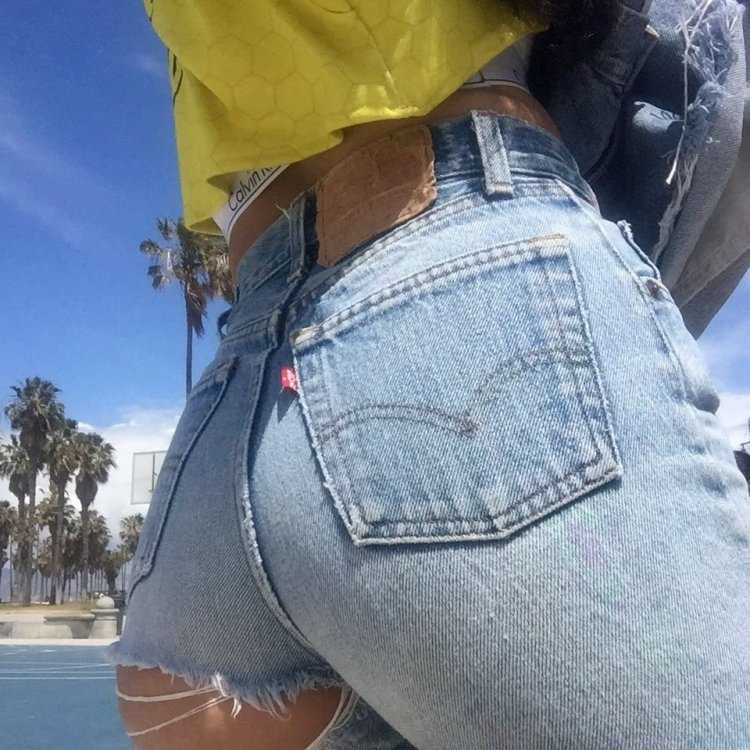 Галина Дубененко в джинсах