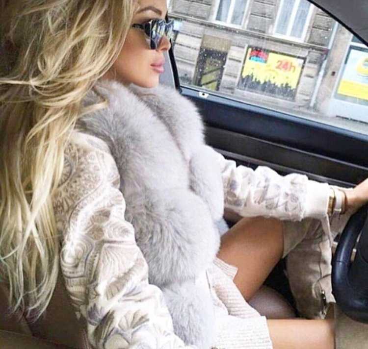 Виктория Лопырева шубе