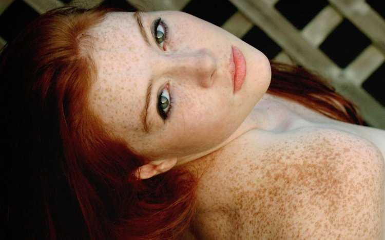 Рыжая Доминика Соррибес