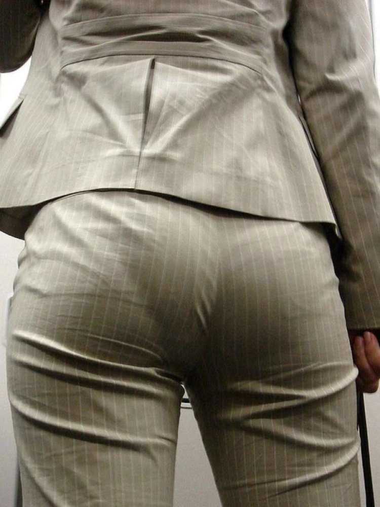 Женские попы в брюках