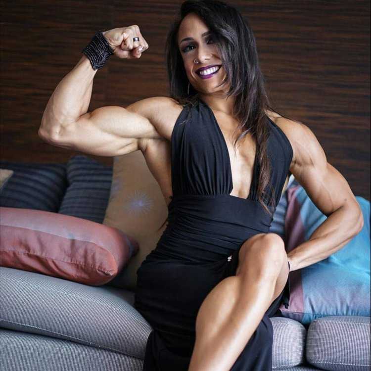 Мэри Клейтон бодибилдер