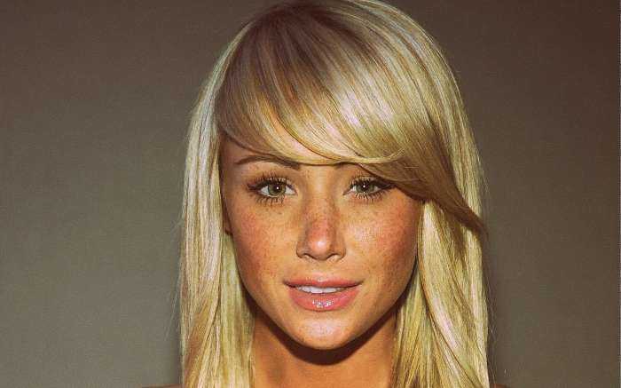 Блондинки с челкой на фото