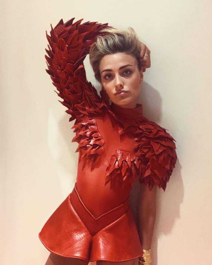 Уоллис Дэй на фото