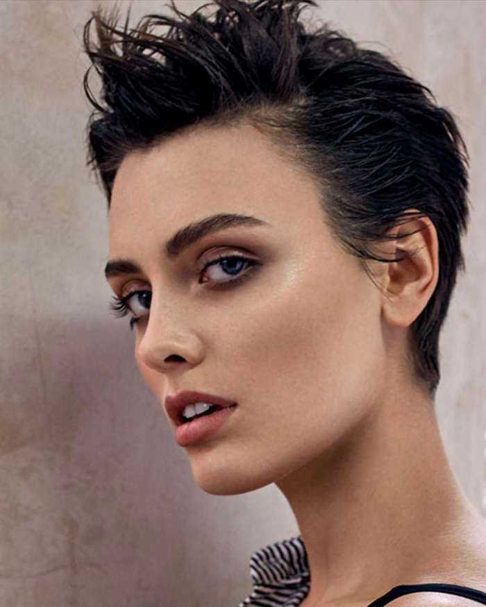 Уоллис Дэй на фото