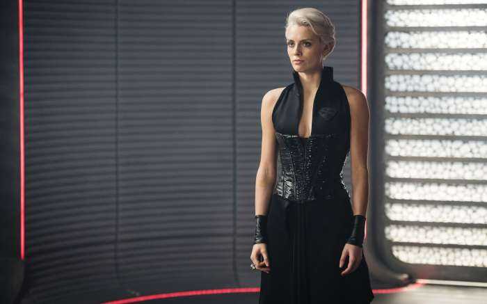 Уоллис Дэй на фото