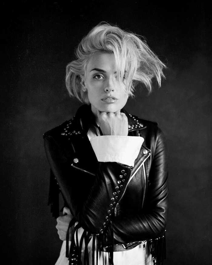 Уоллис Дэй на фото