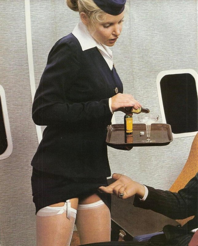 Стюардесса откровенно фото