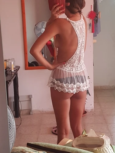 Ню селфи, девушки делают голые отзывы на Wildberries